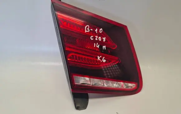Mercedes-Benz E C207 W207 Tailgate rear/tail lights A2079063700 614451