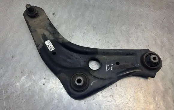Nissan Qashqai Front lower control arm/wishbone