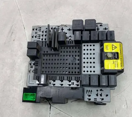Volvo XC90 Fuse module 08688434 30657428 000002256985