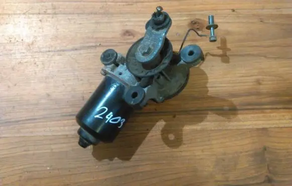 Mazda 323 Wiper motor