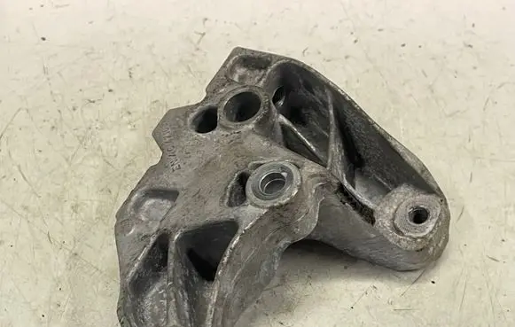 Volkswagen Golf VI Gearbox mounting bracket 1K0199117AD