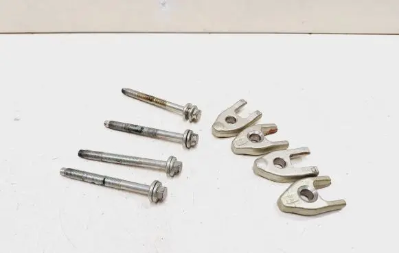 Renault Laguna III Fuel Injector clamp holder