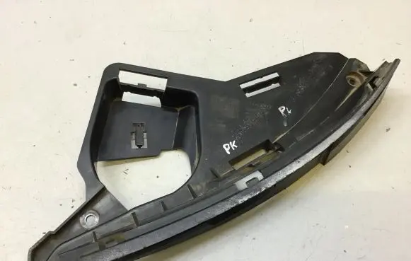 Volvo XC60 Headlight/headlamp mounting bracket 30763433