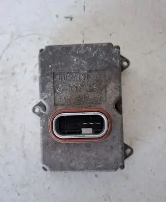 Mercedes-Benz E W211 Headlight ballast module Xenon A0028202426 5DF00827900 74062200