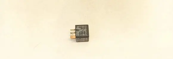 Audi A4 S4 B6 8E 8H Other relay 443951253aa 899574000