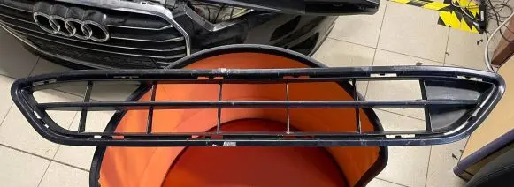 Honda CR-V Front bumper lower grill 71180T1EE10