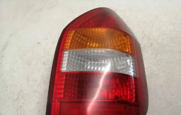 Opel Zafira A Rear/tail lights