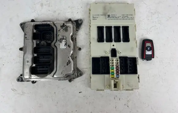 BMW 3 GT F34 Engine ECU kit and lock set 8617375 9324782