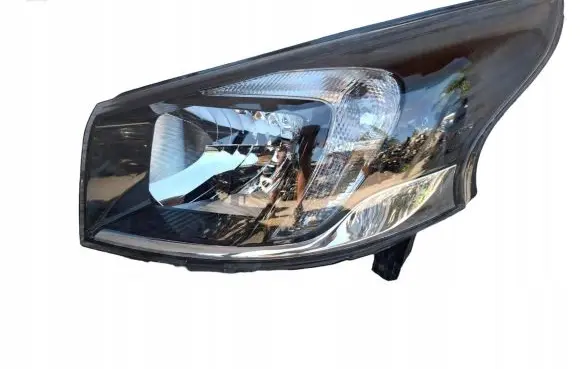 Renault Trafic III (X82) Headlight/headlamp 260606315R 1EE01156501