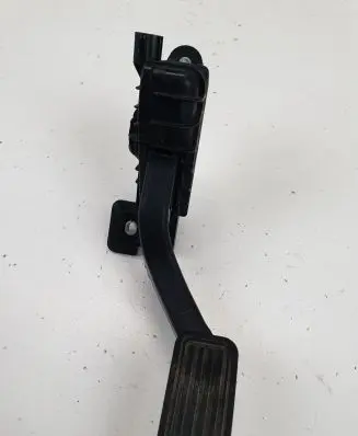 Mazda 6 Accelerator throttle pedal 1988003440 4GR3D