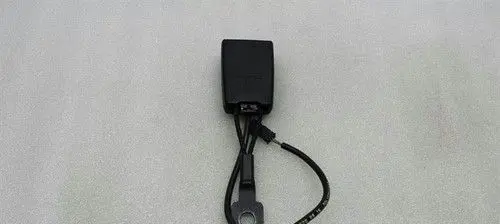 Mercedes-Benz S W220 Front seatbelt buckle A2208600969