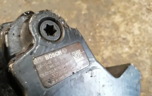 Volvo XC90 Fuel injection high pressure pump 0445010111 30756125