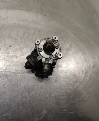 Audi A6 S6 C6 4F Fuel injection high pressure pump 0445010507 03l130755