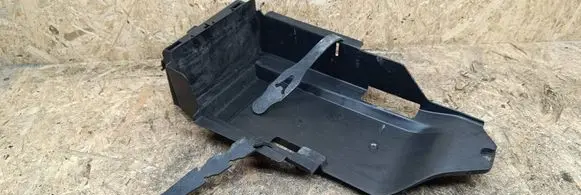 Volkswagen PASSAT B5.5 Other trunk/boot trim element 3B9867706B