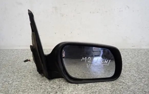 Mazda 2 Front door electric wing mirror