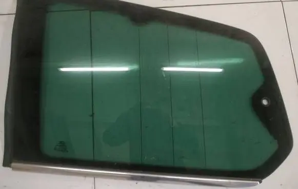 Ford Galaxy Rear side window AS3