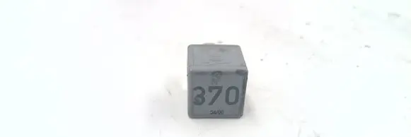 Audi A4 S4 B5 8D Other relay 8D0951253