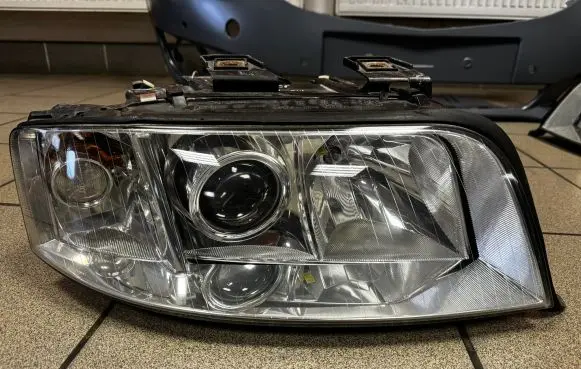 Audi A6 S6 C5 4B Headlight/headlamp 15593000 15381400 153814