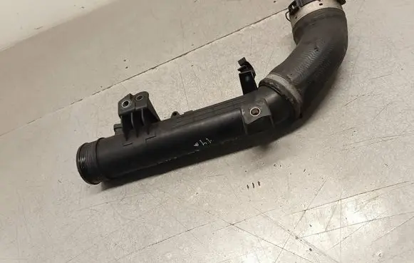 Volvo XC60 Intercooler hose/pipe 31422153