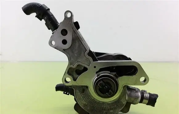 Volkswagen Golf IV Electric auxiliary coolant/water pump 038145209E