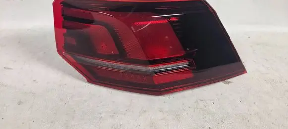 Volkswagen Golf VIII Rear/tail lights 5H0945096E L869732