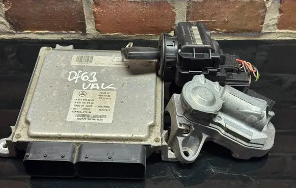 Mercedes-Benz Sprinter W906 Engine ECU kit and lock set A6519000601 28277619 A6519019400