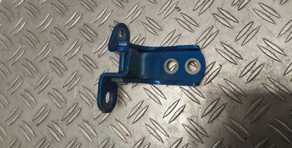 Toyota Yaris Front door upper hinge 