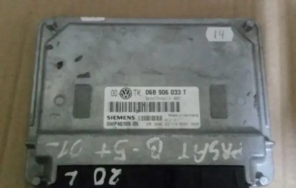 Volkswagen PASSAT B5.5 Engine control unit/module 5WP4010805 06B906033T