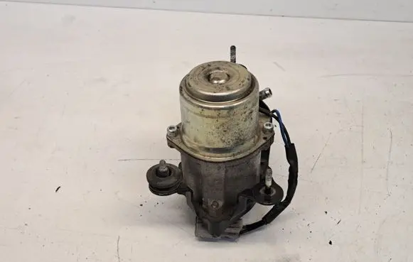 Toyota Avensis T270 Other engine bay part 50260498