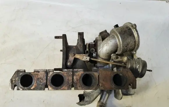 Volkswagen Golf V Turbo 06F145701C