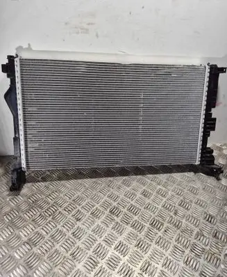 Volvo XC90 Coolant radiator 32224828