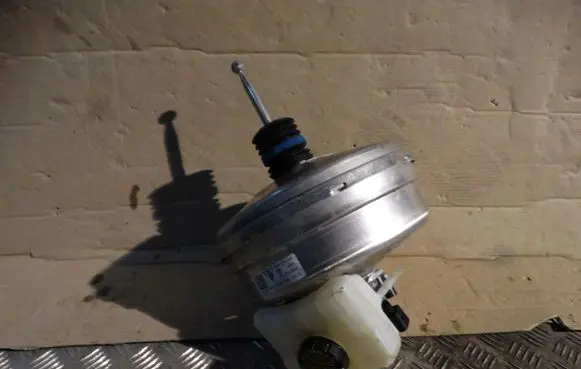 Porsche Cayenne (9Y0 9Y3) Brake booster 9Y0612103C