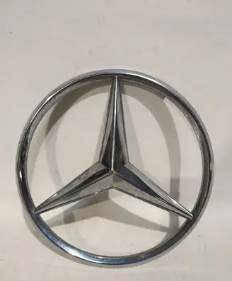 Mercedes-Benz G W463 2nd Gen Manufacturer badge logo/emblem A0008175302