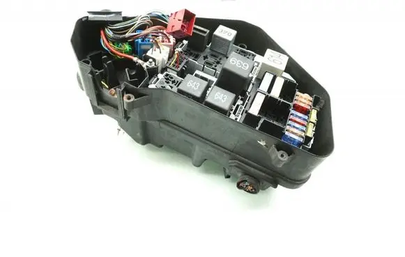 Audi Q7 4L Fuse box set 0281003029