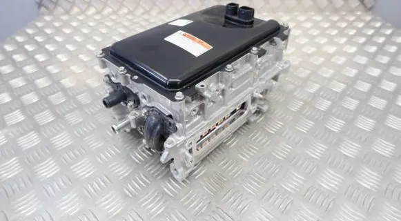 Toyota Yaris XP210 Voltage converter inverter G9200K0010