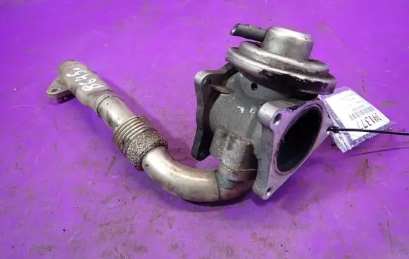 Volkswagen Bora EGR valve 