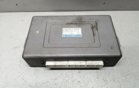 Mitsubishi Pajero ABS control unit/module MB942489 X2T30971