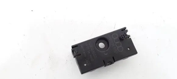 Audi A6 S6 C6 4F Aerial antenna filter 4F0035570