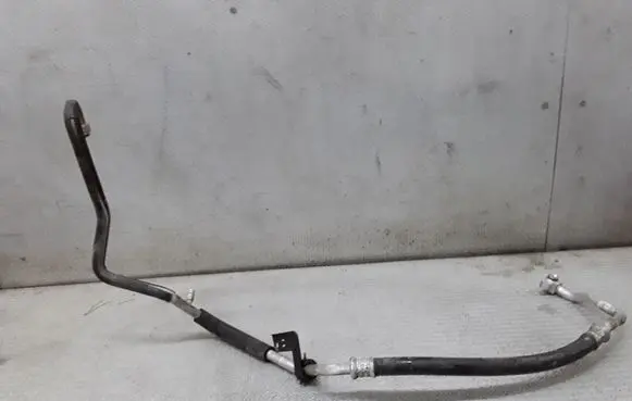 Subaru Outback Air conditioning (A/C) pipe/hose