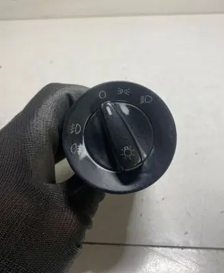Volkswagen PASSAT B5 Light switch 1C0941531A 04052031 C1AK23479