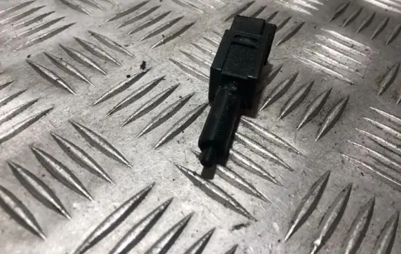 Nissan Almera Brake pedal sensor switch
