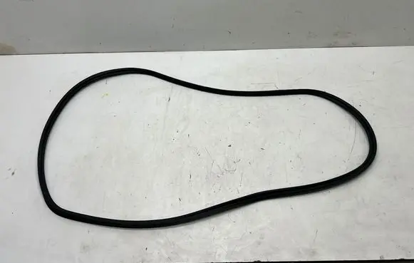 Toyota Prius xw60 Trunk rubber seal (body) 