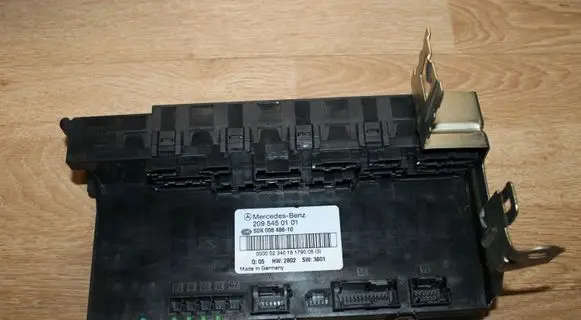 Mercedes-Benz C W203 Comfort/convenience module 2095450101