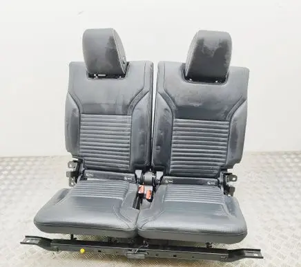 Land Rover Discovery 5 Rear seat HY32613A10BG
