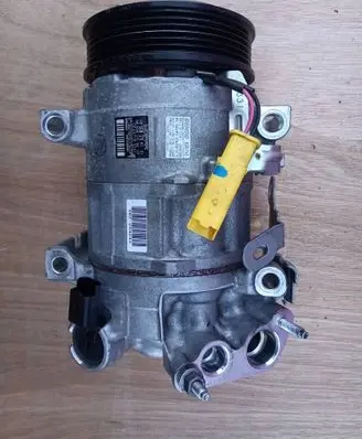 Peugeot 3008 III A/C compressor mount bracket 4472100541 9850821180 9850821580