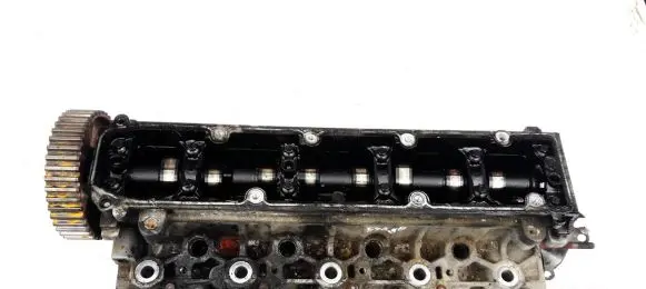 Citroen Xsara Picasso Engine head 9634963010