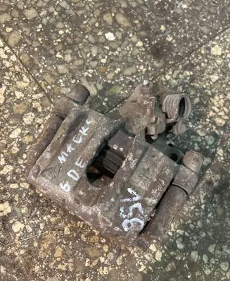 Ford Focus C-MAX Rear brake caliper