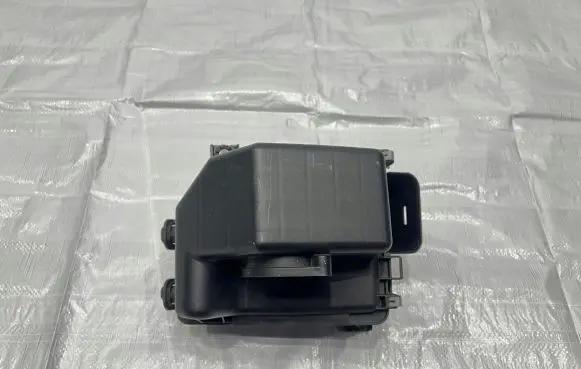Suzuki SX4 S-Cross Air filter box 62MA0I