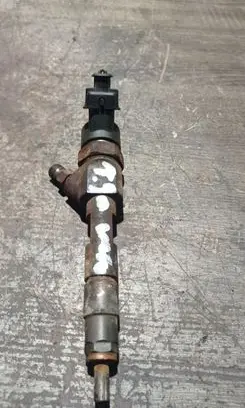 Volvo S40, V40 Fuel injector 7700111014