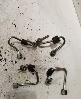 Skoda Octavia Mk2 (1Z) Fuel injector supply line/pipe 